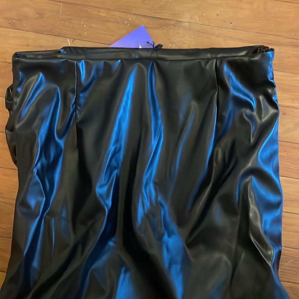 Bundle - Picture 10 of 10